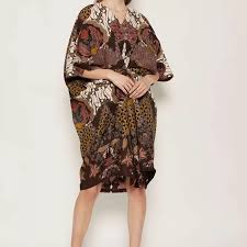 Batik malang batik modern wanita yang satu ini memiliki motif cantik. Harga Spesifikasi Batik Semar Derafa Dress Parang Kawung Kinasih Coklat Dan Perbandingan Toko Harga Indonesia