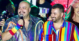 No carnaval deste ano, ele compartilhou. Tiago Abravanel Beija Marido Durante Esquenta De Carnaval