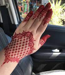 Bagi kamu yang masih pemula, kamu bisa membuat henna seperti gambar yang diatas. Artwork Made In Hand Steemit