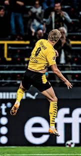 Scopri ricette, idee per la casa, consigli di stile e altre idee da provare. Haaland Wallpaper Bundesliga Jadon Sancho It S A Great Feeling To Play With Erling Haaland