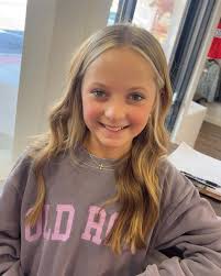 2025 Miss DCMS 6th Grade Queen and Prettiest Dress 💙 Hair: me Makeup:  @mckenna.mazza Dress: @ggformals