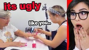 Heena Tyagi's Instagram, Twitter & Facebook