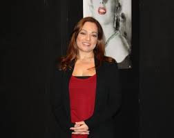 «μέσα σε ένα χρόνο έχασα 36 κιλά. Elenh Karakash Apokleistikh Synentey3h Gia To Mytheatro Gr