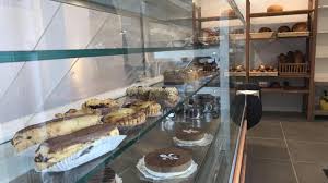 Pendant le confinement, la boulangerie est ouverte du mardi au dimanche de 6h45 à 14h. A Cappelle En Pevele La Boulangerie Patisserie A Ouvert Ce Mercredi Dans Le Centre Du Village