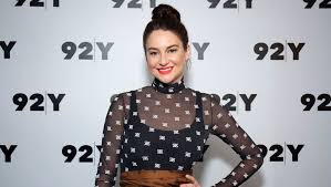 The last letter from your lover 1h 50m | movies based on books after finding a trove of love letters from 1965, a reporter sets out to solve the mystery of a secret affair — while embarking on a romance of her own. Meet The Last Letter From Your Lover Cast