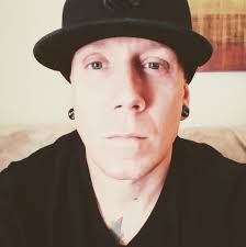 I couldnt hear….jah vele! Voetsek! #doyouknowkg #wingingit #chillvibes #fyp  ##onlive