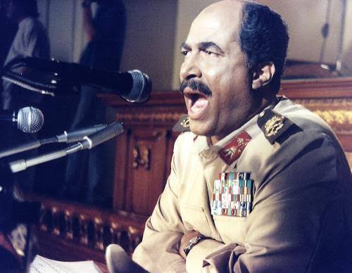 بعد 20 عام على عرضه.. لماذا قدم أحمد زكي الأداء الصوتي لشخصية الزعيم جمال عبدالناصر في "أيام السادات" | مصراوي