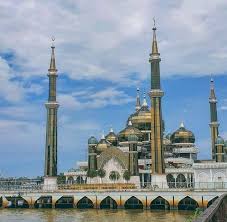 Taman tamadun islam (tti) adalah sebuah taman tema yang mengetengahkan keunggulan seni warisan dan seni bina islam dari seluruh pelosok dunia yang terletak di pulau wan man, kuala terengganu yang sebelum ini dianggap tidak berpenghuni dan dipenuhi hutan nipah. Tamadun Islam Di Malaysia Home Facebook