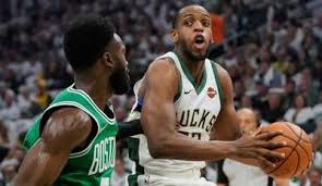 Khris middleton caught fire late to lead the bucks to a win in. Charleston Native Khris Middleton Gets 178m Deal Writes Why He S Staying With Bucks Sports Postandcourier Com