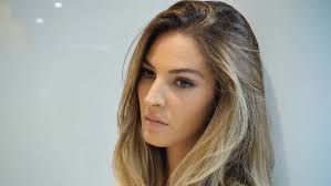 Ashley Graham tregon se format e kolme e bëjnë edhe më seksi (Foto)