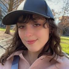 Kelly Noles's Instagram, Twitter & Facebook