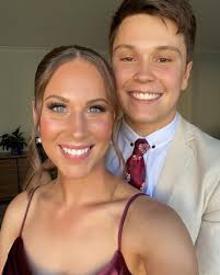 Rochelle Vella's Instagram, Twitter & Facebook