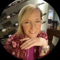 Amanda Slinkard's Instagram, Twitter & Facebook