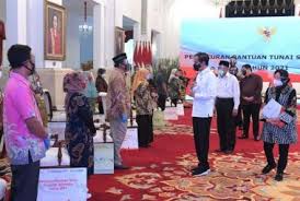 Pemerintah menargetkan 12 juta usaha mikro dan kecil menjadi penerima bantuan tersebut yang selanjutnya, dana bantuan akan dicairkan diikuti dengan laporan penyaluran dana bantuan tersebut. Oukkge589is8bm