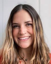 Tara Ely's Instagram, Twitter & Facebook