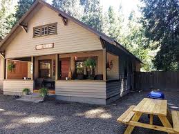 Crater lake lodge first opened in 1915. 9 Best Airbnbs Cabins Near Crater Lake National Park