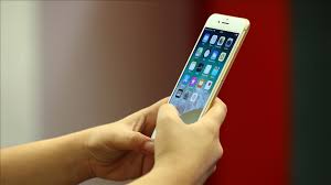 Este dispositivo se lanzó al mercado en octubre de 2020, cuenta con una pantalla de 5.4 pulgadas y su precio parte en $699 dólares. Apple Debera Pagar Usd 3 4 Millones En Chile Luego De Ser Demandada Por Obsolescencia Programada