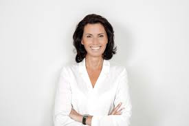 ˈzandʁa), is a german pop singer who enjoyed a mainstream popularity in the 1980s. Sandra Krusch Ey Gsa Private Equity Leader
