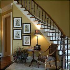 Il y a de tres jolis meubles anciens en merisier ça va sans doute te paraitre pas très convaincue par le parme, couleur avec trop de caractère je trouve et difficile à maitriser (dans la quantité je parle) tu pourrais partir sur une. Sejour Avec Meubles Style Louis Philippe