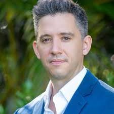 Steven Windsor's Instagram, Twitter & Facebook