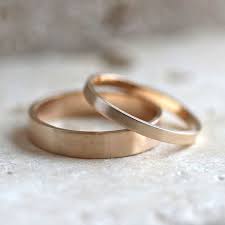 Gold Hochzeit Band Gesetzt Seine Und Recycling Ihn 4mm Und 2mm Geburstet Flach 14k Gelbgold Ehering Set Gold Ringe Hergestellt In Ihren Grossen Coole Trauringe Trauringe Einfach Hochzeitsring Sets