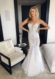 The Best Beach Wedding Dresses And Style Tips Wedding Ideas