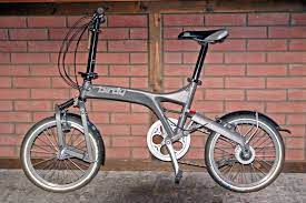 The ultimate carrier has a durable, multilevel framework that accommodates full size panniers on the sides, holds a shopping basket on top and houses your extra items in the convenient dahon stash box (optional) between the racks upper and lower frames. Dahon Tire Size Options Dahon Flo Folding Mtb Bikeradar