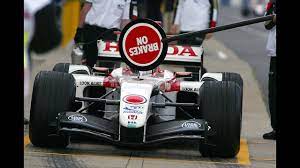 Lewis hamilton and max verstappen head to azerbaijan as they do battle again in an enthralling f1 campaign.hamilton had been in control of the champio. F1 Silverstone 2004 Absichtliches Langsam Fahren Im Pre Qualifying Youtube