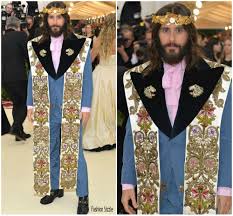 Another fan, @actuallyangelaa joked, 'why is jared leto cosplaying as danny devito's. Jared Leto In Gucci 2018 Met Gala Fashionsizzle