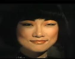 小寶雖然沒讀過書，但是也知道一個孝字，清明跟重陽是祭拜先人的日子，小寶把它刻在腳底板上面，只是為了提醒自己準時去掃墓而已啊。