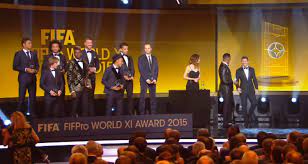 Cristiano ronaldo has won the 2016 ballon d'or award. Ballon D Or 2016 Sur Quelle Chaine Decouvrir Le Nom Du Gagnant En Direct A 20 Heures Toutelatele