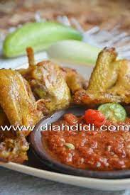 Diah Didi S Kitchen Ayam Goreng Kunyit Plus Sambal Dadak Resep Ayam Resep Masakan Ayam Goreng