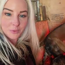 Rebecca Marcoux's Instagram, Twitter & Facebook