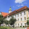 Egal ob ferienwohnung, ferienhaus oder pension, ist in dieser riesigen auswahl an übernachtungsmöglichkeiten sicher das richtige für dich dabei, damit du deinen aufenthalt in neufahrn bei freising richtig genießen kannst. 1
