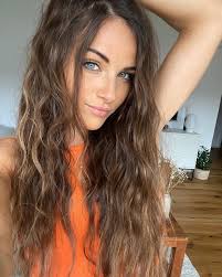 You know, that's not true! Your Beautiful! You could have anyone you  wanted. May we chat?