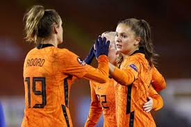 Samen met zijn commis piet vande casteele vertegenwoordigt hij belgië daar op de bocuse d'or, het eur. Oefeninterland Leeuwinnen Met Belgie Verplaatst Naar Brussel Nederlands Voetbal Gelderlander Nl