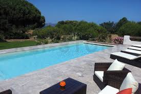 Dallage En Pierre Naturelle Travertin Gris Kei Stone Aix En Provence Lyon Tours Bayonne Sarlat Auxerre Pertuis Travertin Piscine Dalle Terrasse