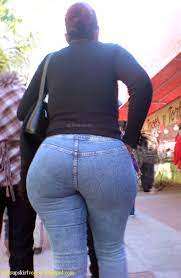Fotos de caderonas captadas en la calle. Venta Mujeres En La Calle En Jeans En Stock