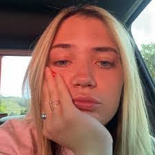 Mallory Painter's Instagram, Twitter & Facebook