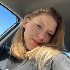 Sarah-Cate Johnson (@j.sarahcate) • Threads, Say more