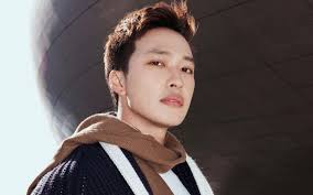 Diễn viên Lâm Thanh Nhã: từ trẻ bán vé số...