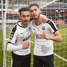 Osk Fotboll Simon Amin Och Alfred Ajdarevic Har Blivit Uttagna Till Landslag Simon Aker I Vag Med Syrien U23 For Att Spela Tva Vanskapsmatcher Medan Alfred Aker Med Kosovo U21 Pa