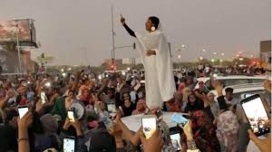 ﴿فأما الذين في قلوبهم زيغ فيتبعون ما تشابه منه﴾ قال: Ù…Ø¸Ø§Ù‡Ø±Ø§Øª Ø§Ù„Ø³ÙˆØ¯Ø§Ù† Ø§Ù„Ù…Ø±Ø£Ø© Ø§Ù„ØªÙŠ ÙˆØµÙØª Ø¨Ù€ ØªÙ…Ø«Ø§Ù„ Ø§Ù„Ø­Ø±ÙŠØ© ÙˆØ§Ù„ÙƒÙ†Ø¯Ø§ÙƒØ© Ø§Ù„Ø³ÙˆØ¯Ø§Ù†ÙŠØ© Bbc News Ø¹Ø±Ø¨ÙŠ