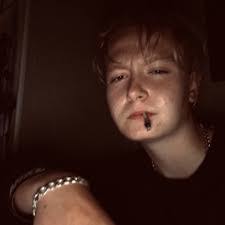 Chloe Ball's Instagram, Twitter & Facebook