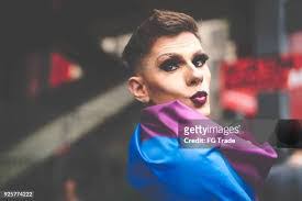 Iris Cross's Instagram, Twitter & Facebook