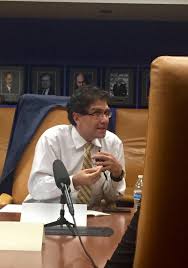 Armando ríos piter, ni modo, lo trae. Sen Armando Rios Piter Kjzz