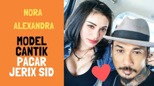 Video yang diunggah nora pada selasa, 29 september 2020 itu berisi kemesraan nora alexandra dengan sang suami i gede ari astina atau jerinx yang saling melepas rindu di dalam mobil tahanan. Nora Alexandra Model Cantik Pacar Jerinx Sid Youtube