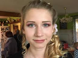 Iris Novak's Instagram, Twitter & Facebook