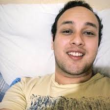 Es tocarte a distancia...” Libro: La piel en los labios Autor: Miguel Gane  #cementeriodelibros