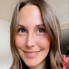 Allison Sumner's Instagram, Twitter & Facebook